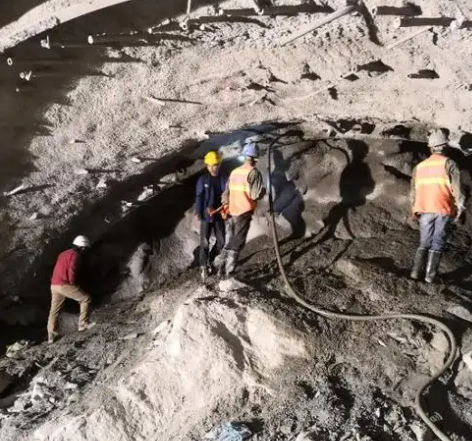 崇左拱顶带模注浆料的施工流程及注意事项